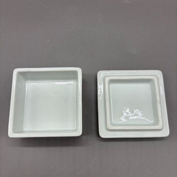 Imari Porcelain Trinket Box Japan 1970s Phoenix Ox Cart Floral Square Lidded 3" - Picture 4 of 11